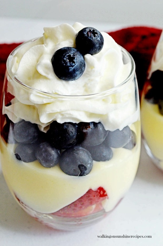 Cheesecake-Pudding-Parfaits-from-Walking-on-Sunshine-Recipes-2