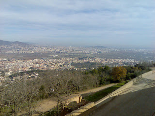 vistas desde lo alto de la montaña de Sant Ramon