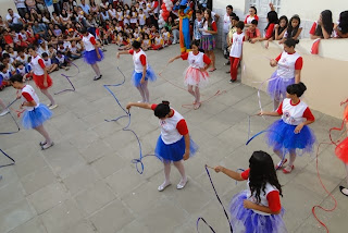 XIII MOMENTO CULTURAL - APRESENTAÇÕES INTERNAS