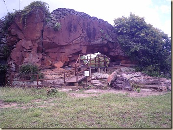 Passarela no sítio arqueológico Pedra Furada - Picos dos André - II