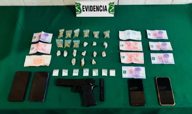 Operativo Policial en Río Bueno Conduce a la Detención de Dos Sujetos por Microtráfico