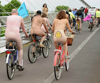 裸體自行車日