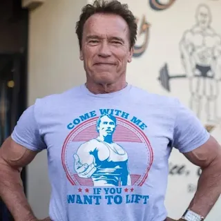 Arnold Schwarzenegger wearing a shirt of himself