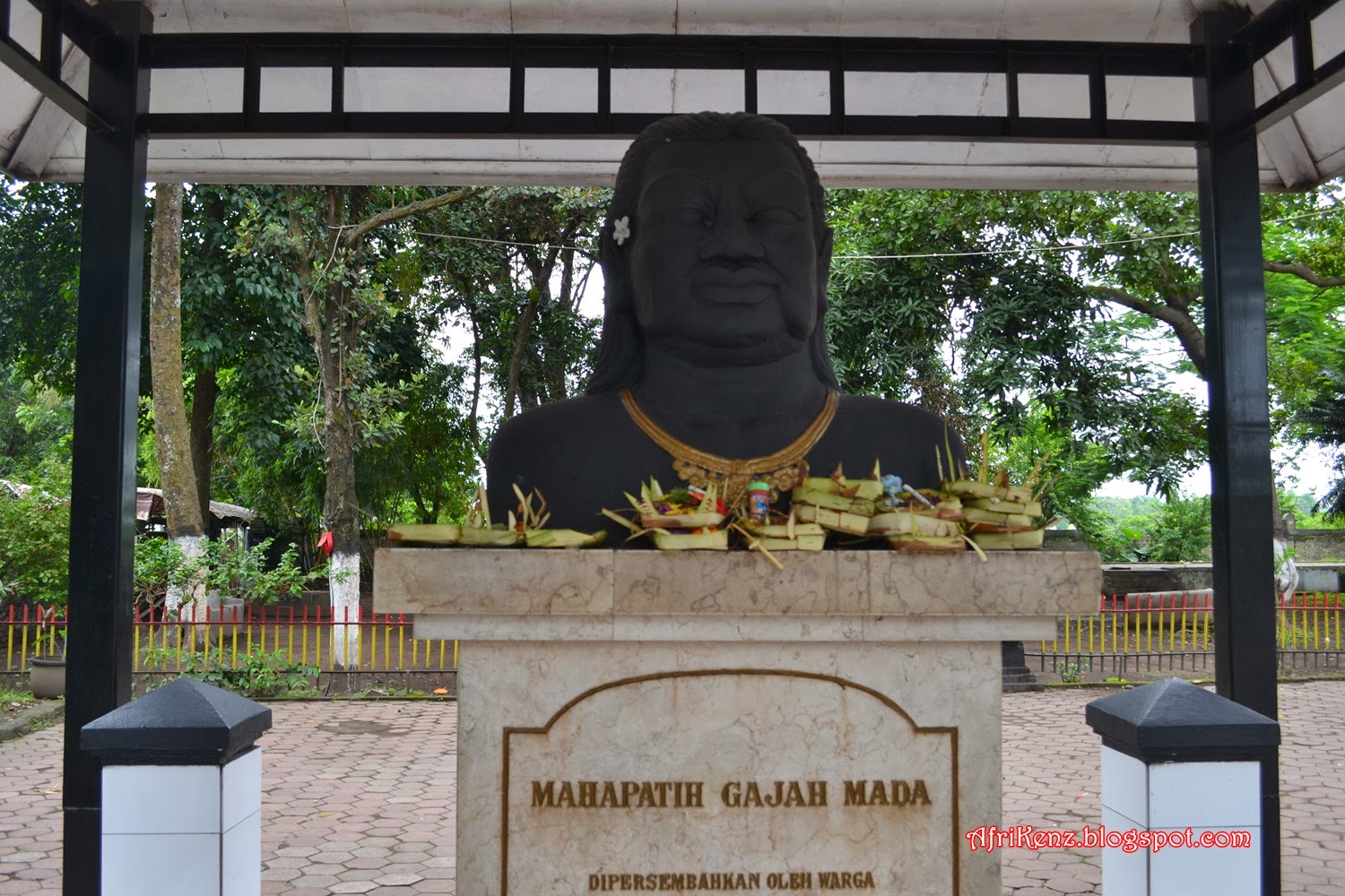 Pendopo Agung Trowulan Petilasan  Pendiri Kerajaan  