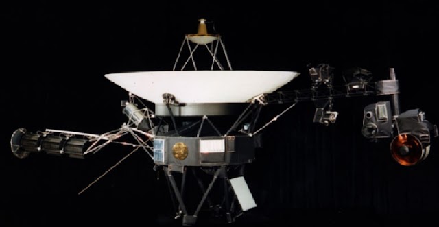 Which nasa spacecraft  Vayoger 1 has been travelling from last 43 years 