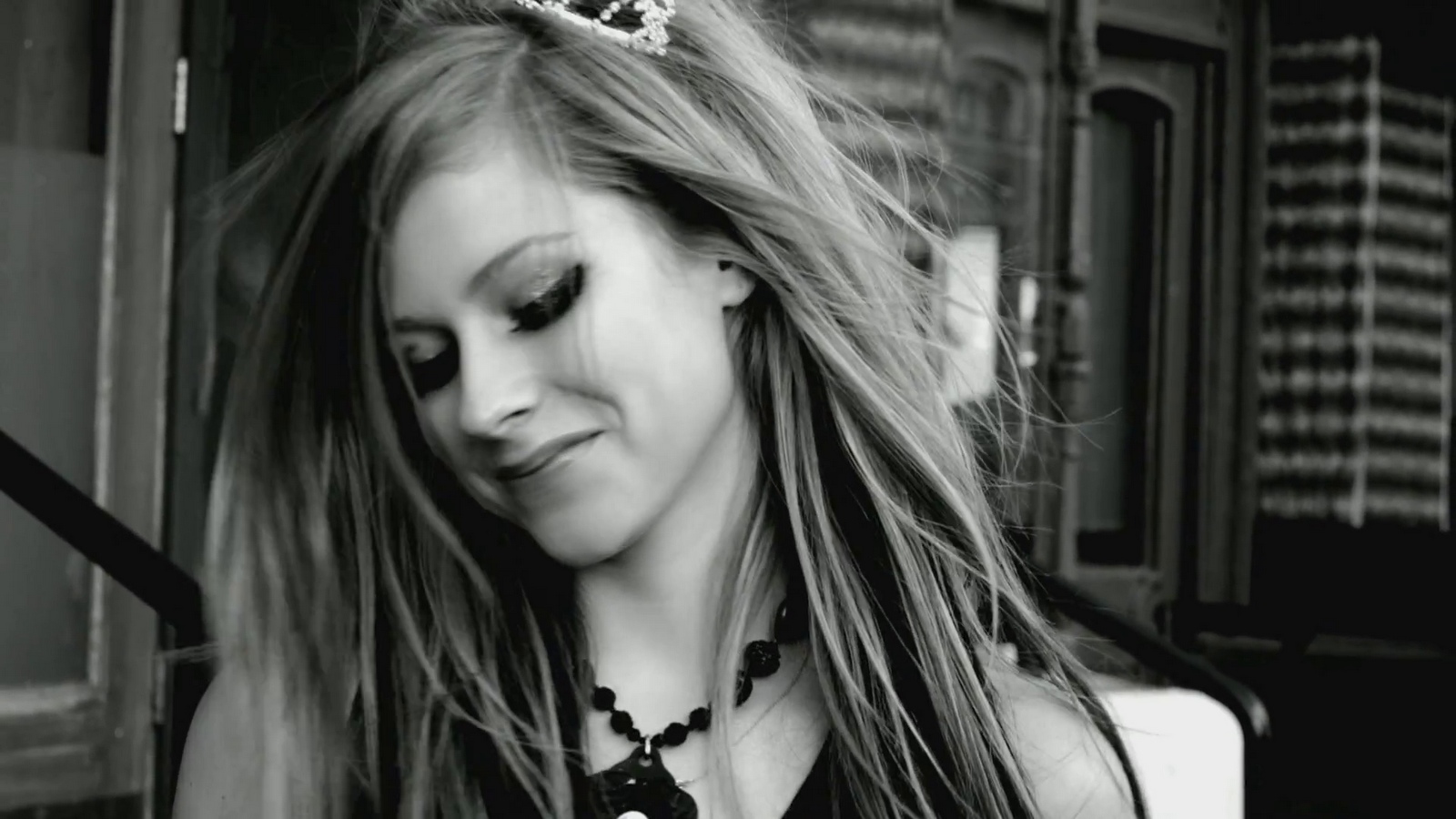  avril lavigne smile