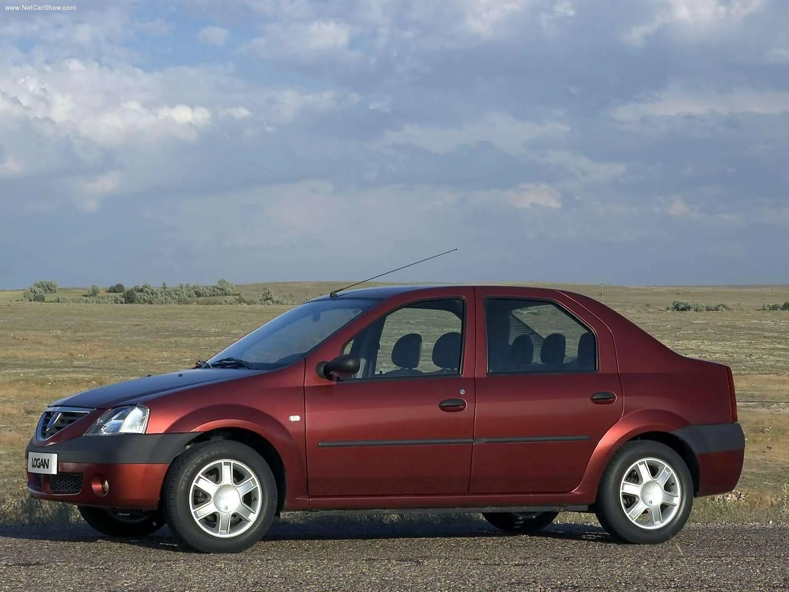 Hình ảnh xe ô tô Dacia Logan 1.6 MPI 2005 & nội ngoại thất