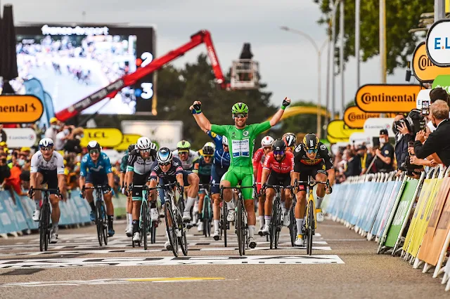 Mark Cavendish venceu a terceira prova este ano do Tour de France