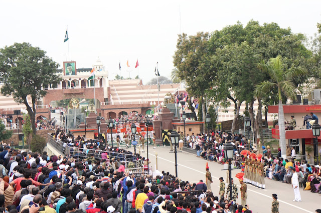 Amritsar, Punjab, India, Travelogue, Wagah Border, Attari Border, India Pakistan Border, Patriotic, BSF, Border Security Force, Pakistan Rangers