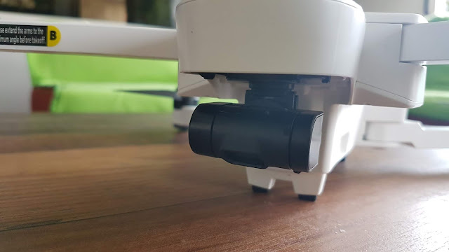 Der Gimbal mit Kamera ohne Schutz