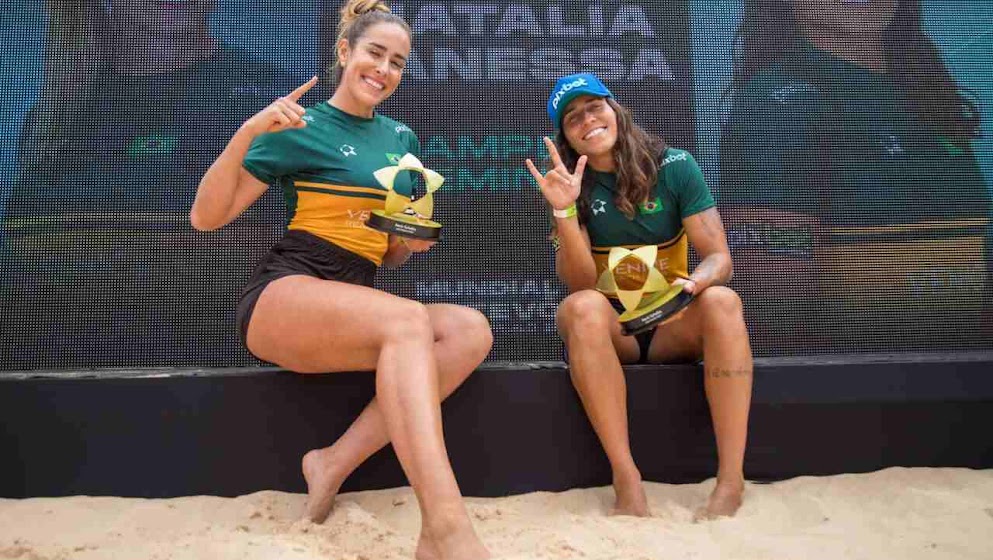 Natalia Guitler defende o bicampeonato mundial de futevôley no Brasil