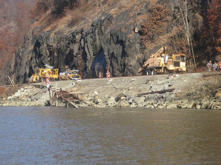 Riverkeeper Boat Blog: Last patrol of 2012 - Sunday 11/18
