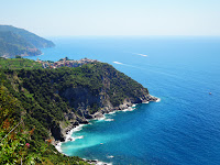 Corniglia e la spiaggia di Guvano