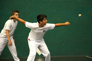 Partido de pelota mano en el Frontón Barakaldés