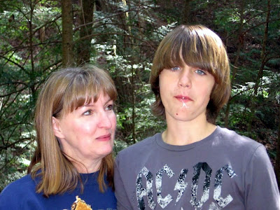 kyle and susan eating s'mores