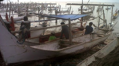 Laut Ganas Nelayan Istirahat 