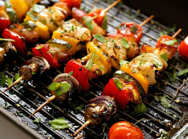 How to make Skewers tomatoes and mushrooms