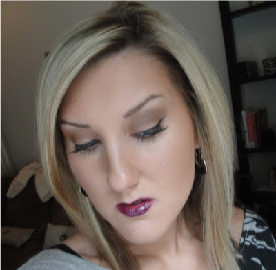 pin up makeup tutorial. pin up eye makeup. pin up eye