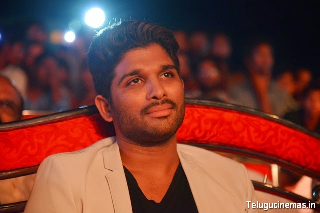  Allu Arjun New photos,Allu Arjun at Son of S/o Satyamurthy Audio Success meet Photos ,Allu Arjun new pictures,Allu Arjun images,Allu Arjun gallery,Allu Arjun pictures,Allu Arjun new pictures,Allu Arjun stills,Allu Arjun s/o Satyamurthy Audio Success meet Pictures,s/o Satyamurthy Audio Success meet stills,s/o Satyamurthy Audio Success meet Pics ,Telugucinemas.in