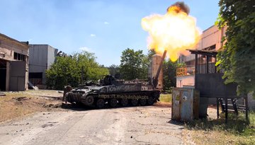 более старый 240-мм 2С4 Тюльпан