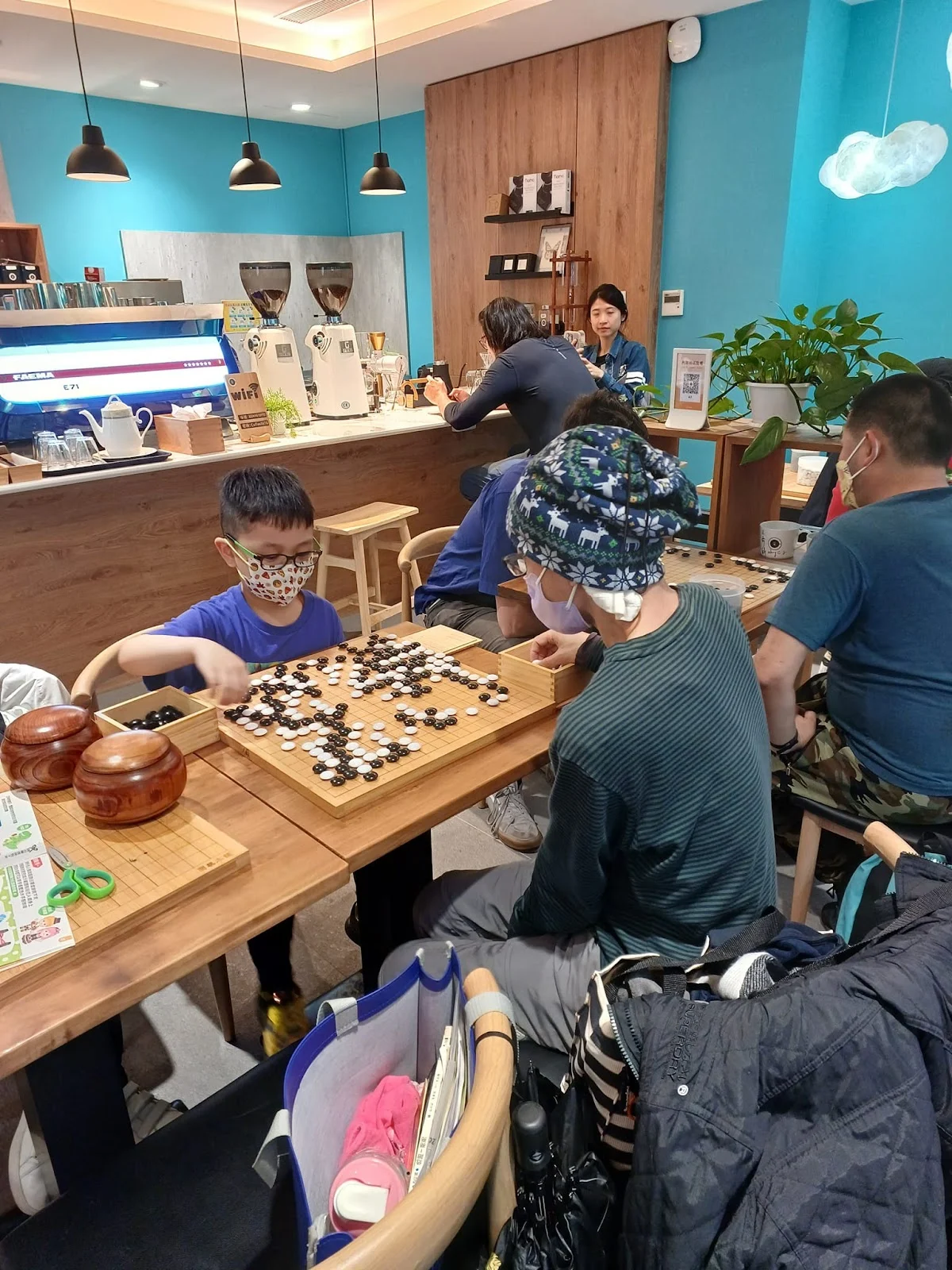 圍咖棋聚活動-我第一盤下的四子指導棋