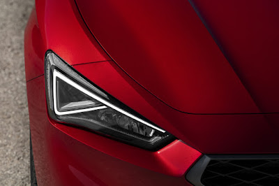 Nuevo SEAT León: la evolución hacia la iluminación más avanzada.