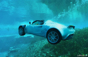 Squba world's first swimming car