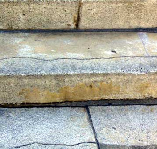 repair cracks on concrete steps