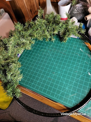 how to make a Christmas wreath with mesh bow