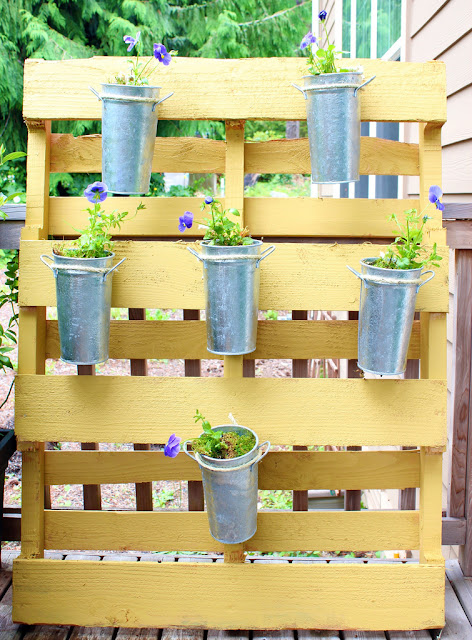 Small space garden pallet project (above and below) by Melissa at The 