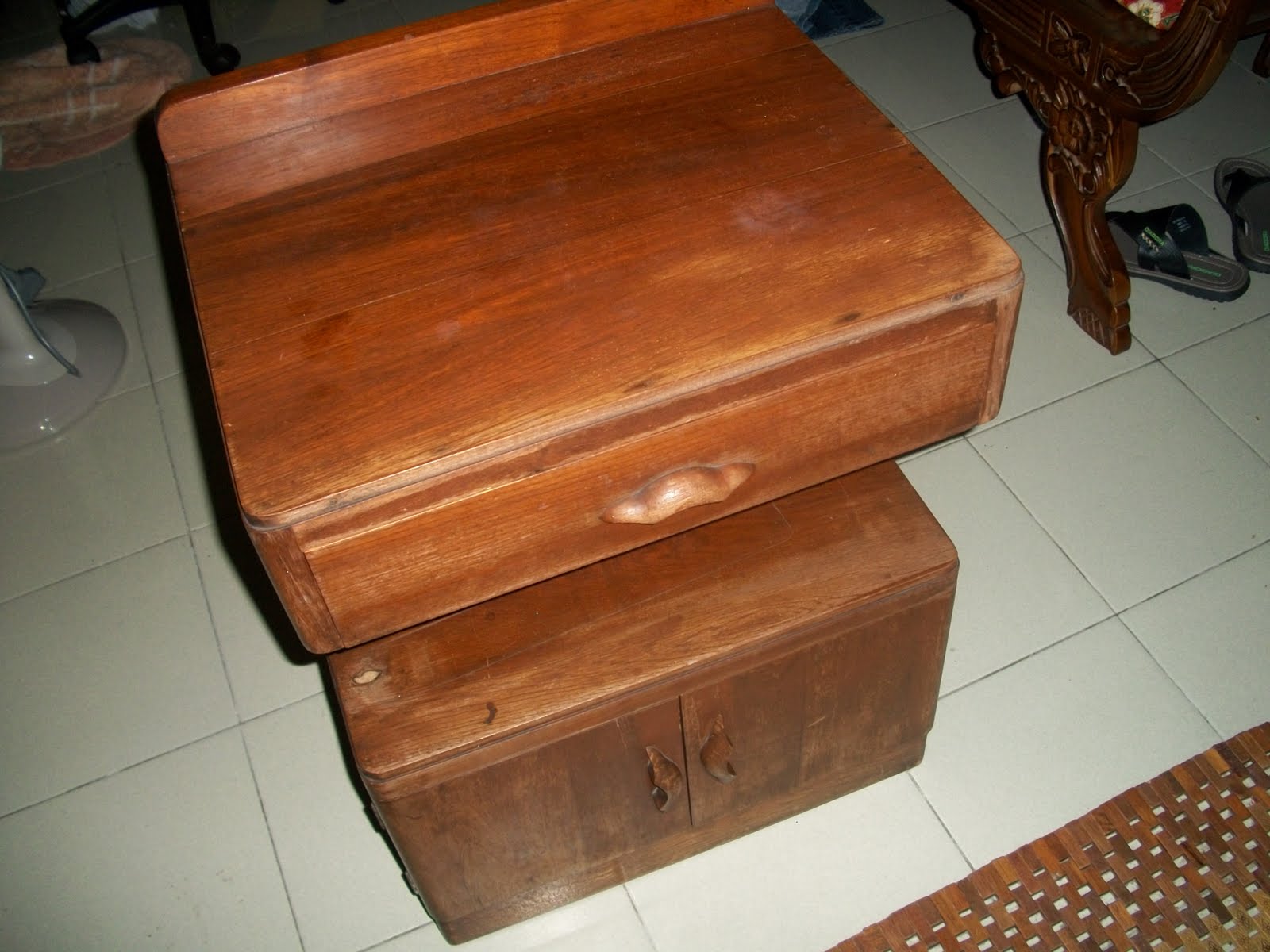 collectible items Meja  kayu  jati  lama