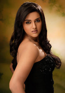 Actress Ragini sexy  photos