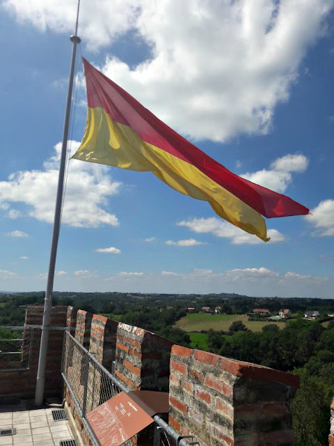 Le château de Morlanne monument historique Bearn Nouvelle Aquitaine Moyen-Age Gaston Febus