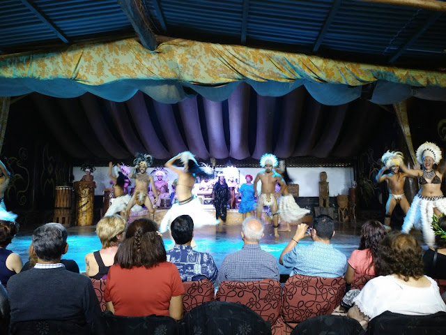 Grupo de baile Kari Kari, Hanga Roa, Isla de Pascua