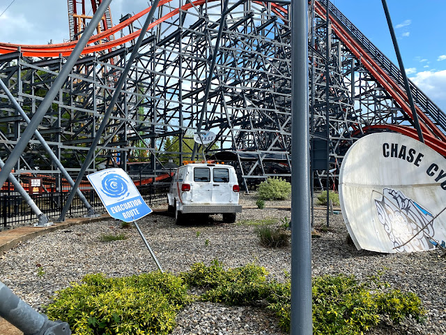 Wicked Cyclone Evacuation Theming Roller Coaster RMC Hybrid Six Flags New England