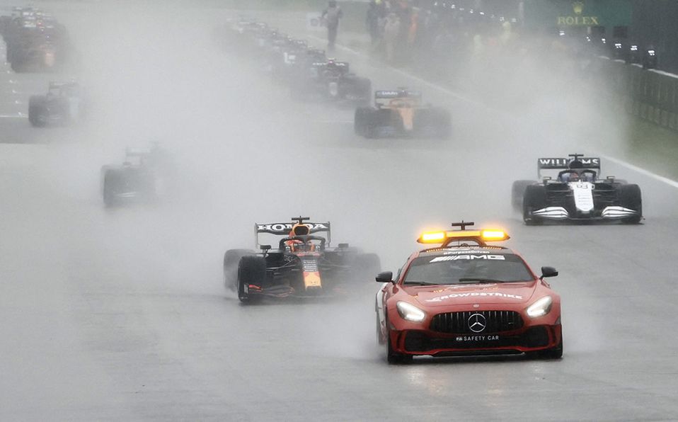 La lluvia no cesa en el Circuito de Spa-Francorchamps