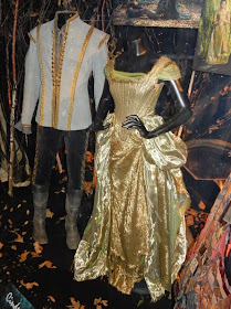 Anna Kendrick Cinderella golden gown Into the Woods