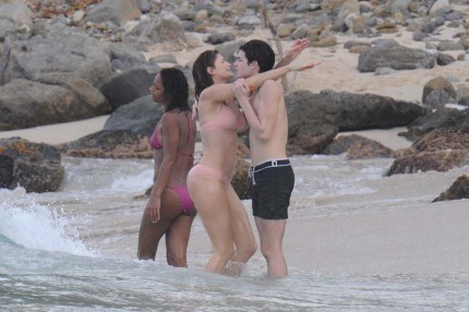 stephanie seymour kissing son. Stephanie Seymour And Her Son