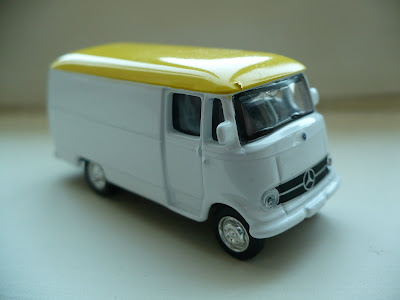 187 MercedesBenz L319 Van by Malibu International Ltd