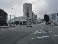 ここは渋滞のネックになっていたが今は車の流れもよい。