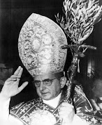 Pope Paul also wore this mitre at his Coronation Mass: