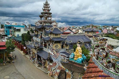 Pagoda Linh Phuoc, Dalat Vietnam