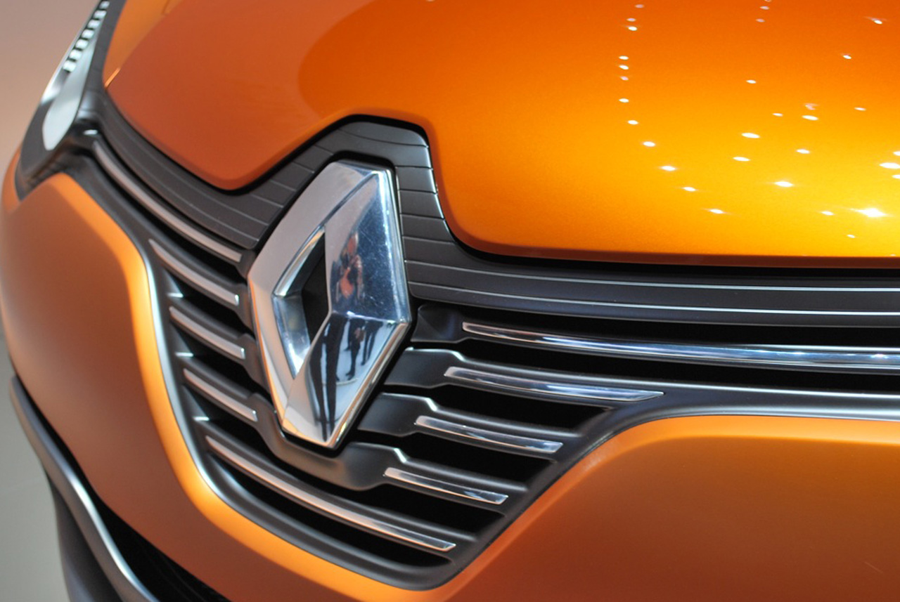 RENAULT CAPTUR LOGOS