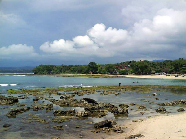  Tempat Wisata Pantai yang Indah di Garut Rancabuaya, Tempat Wisata Pantai yang Indah di Garut 