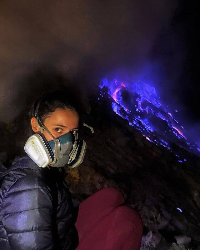 Blue fire Kawah Ijen Banyuwangi - foto instagram claudiarayagarcia