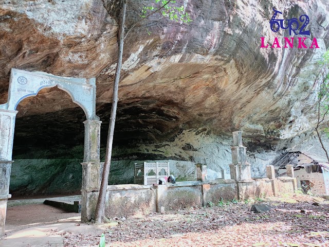 Attraction in Kitulgala- Explore Belilena cave hiking.