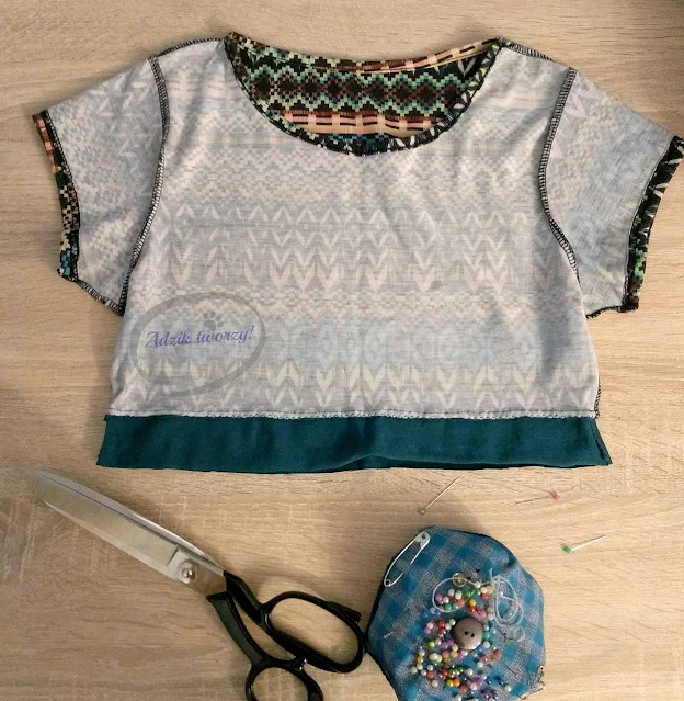 Crop topy DIY z gumką w talii - przeróbki ciuchów z lumpeksu - Adzik tworzy