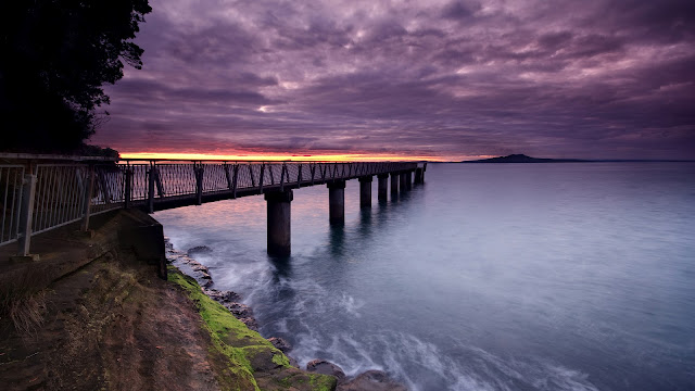 Sunset with island background wallpaper