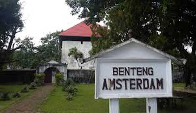 TEMPAT BERSEJARAH DI BANDA NEIRA 