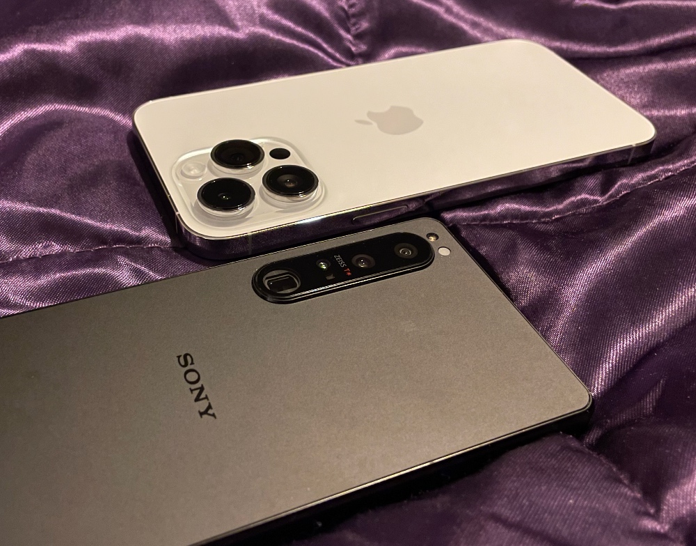 Phone Comparisons: Apple iPhone 15 Pro vs Sony Xperia 5 V